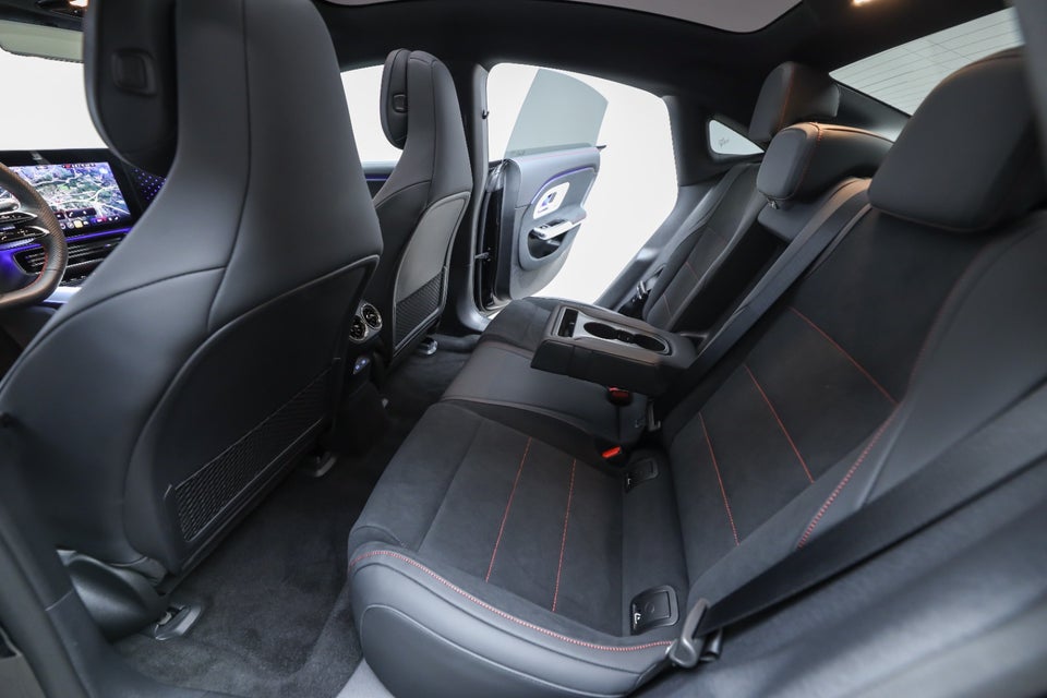 Mercedes CLA250+ EQ AMG Premium Plus 4d