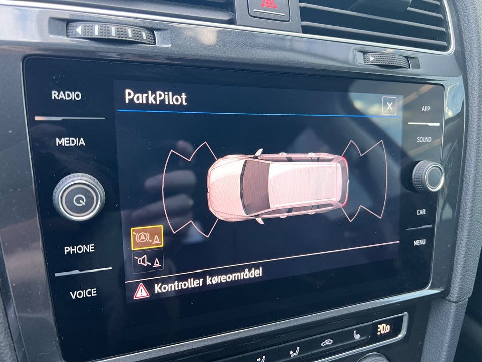 VW Golf VII 1,5 TSi 130 Comfortline Variant 5d
