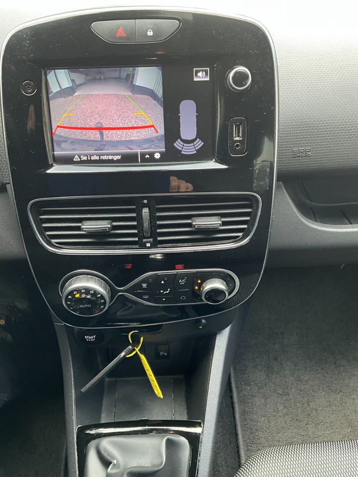 Renault Clio IV 0,9 TCe 90 Limited Sport Tourer 5d