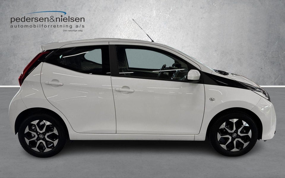 Toyota Aygo 1,0 VVT-i x-plore 5d