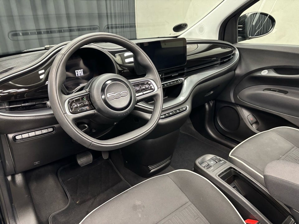 Fiat 500e 42 Icon Cabrio 2d