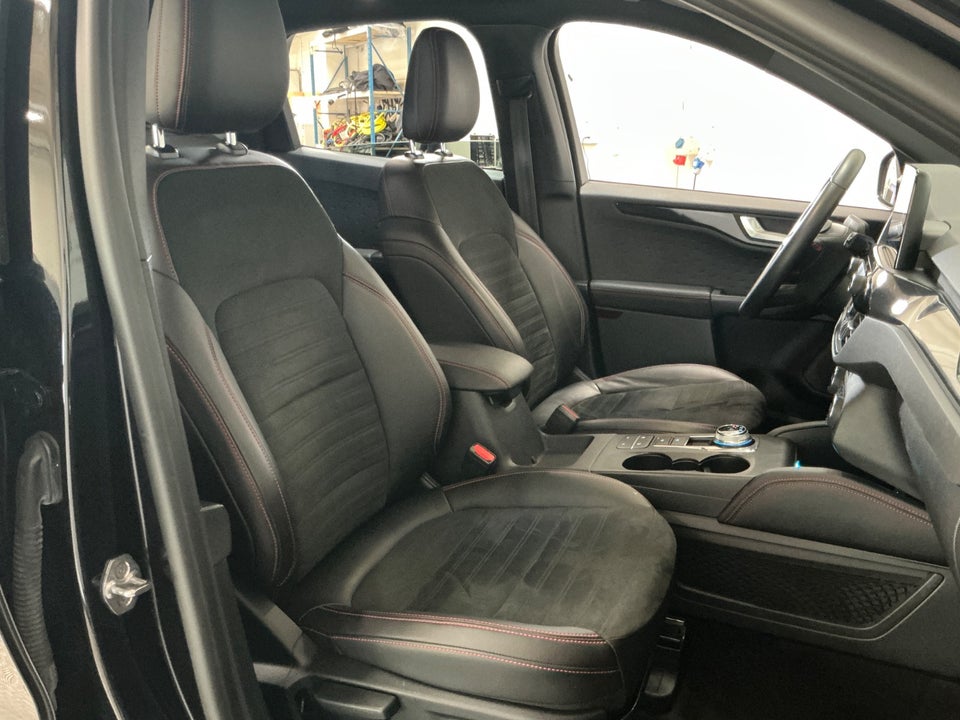 Ford Kuga 2,5 PHEV ST-Line X CVT 5d