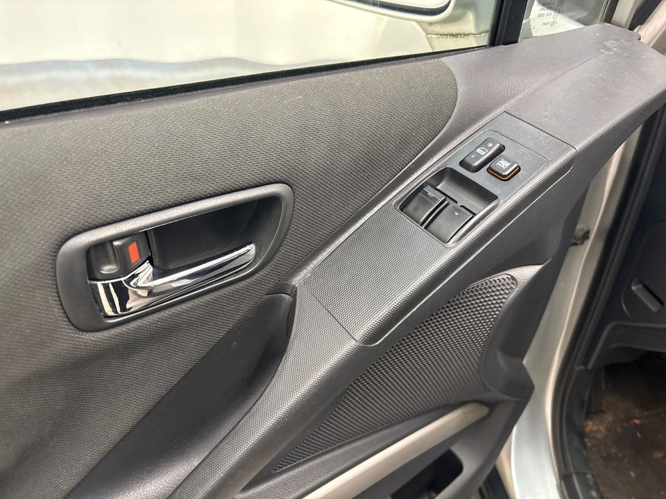 Toyota Corolla Verso 1,8 Luna 7prs 5d