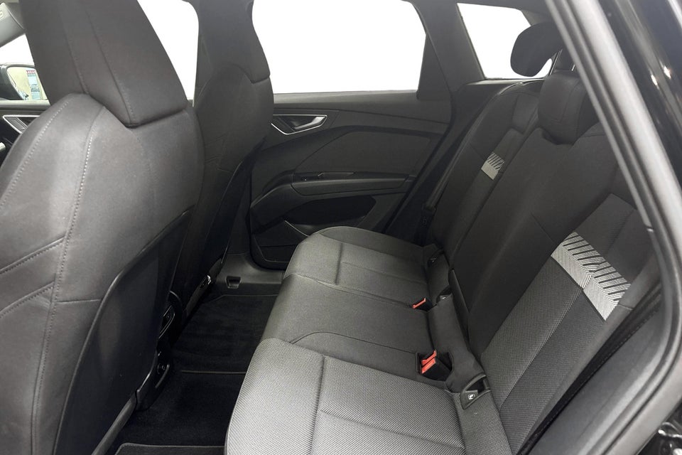 Audi Q4 e-tron 40 Attitude 5d