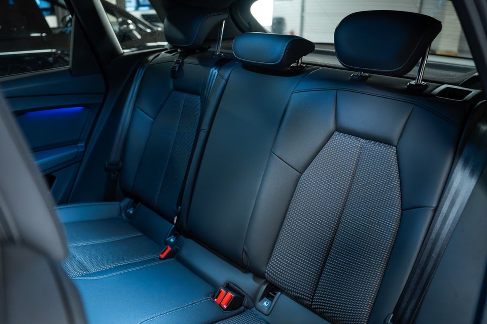 Audi Q4 e-tron 40 S-line 5d