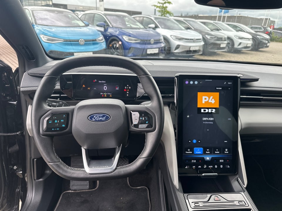 Ford Explorer 77 Premium Extended Range 5d