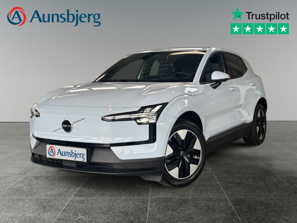 Volvo EX30 Standard Range Core 5d