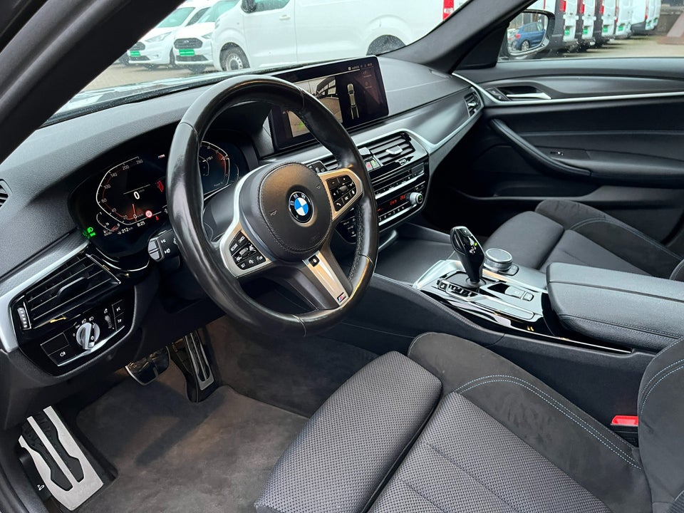 BMW 530d 3,0 Touring M-Sport xDrive aut. Van 5d