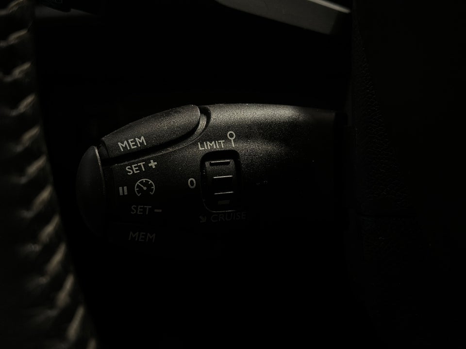 Peugeot 308 1,2 e-THP 130 Active SW 5d