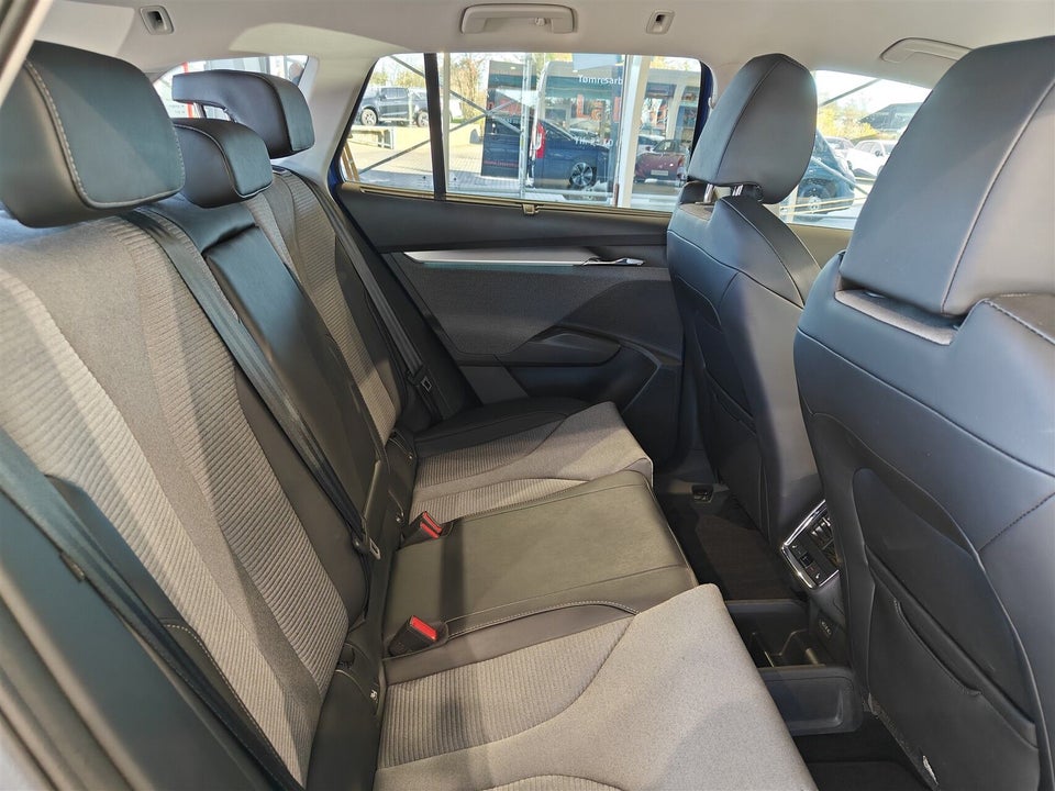 Skoda Enyaq 80 iV Loft 5d