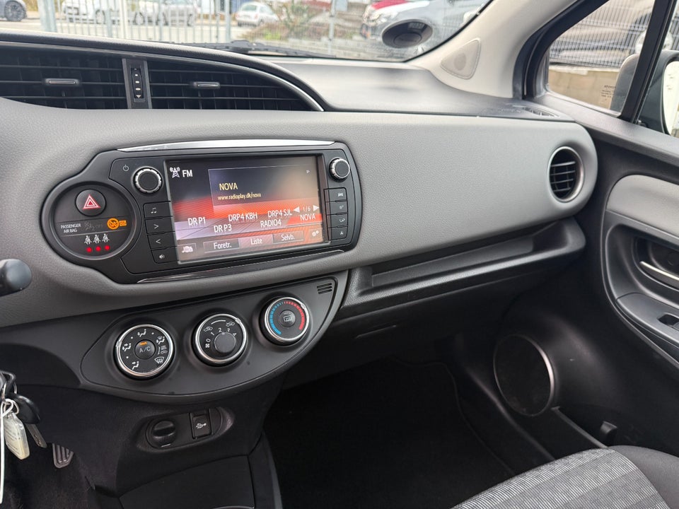 Toyota Yaris 1,0 VVT-i T2 Komfort 5d