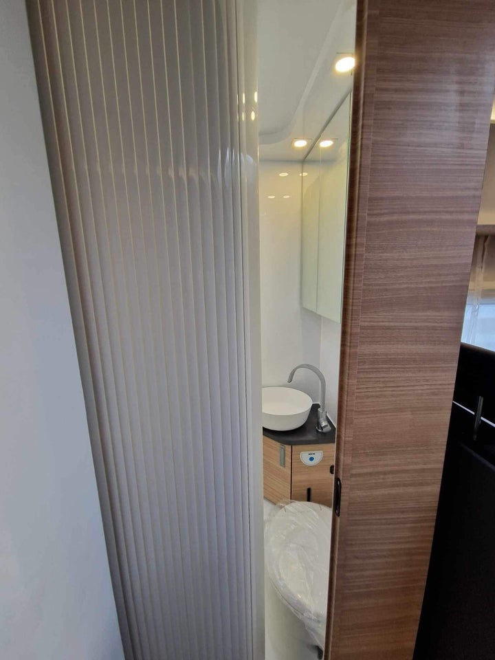 Hobby Optima De Luxe T65 GE 2,2 aut. 3d