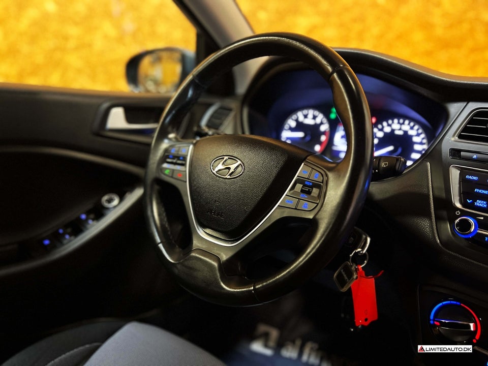 Hyundai i20 1,25 Passion 5d