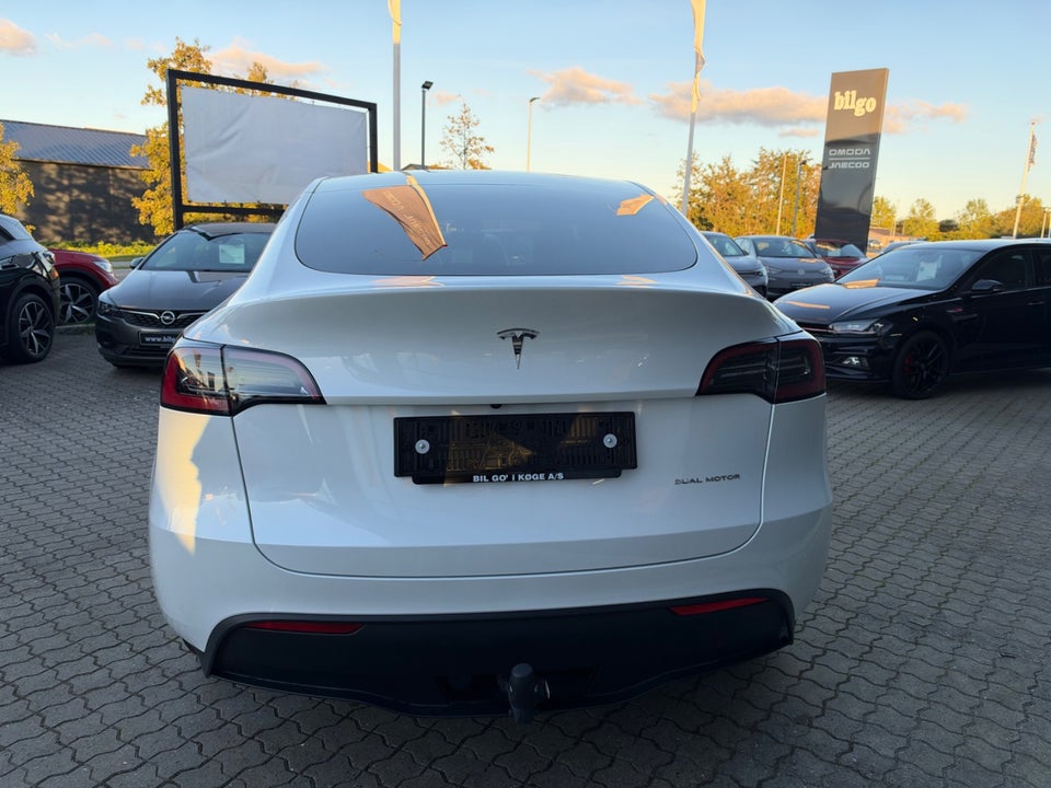 Tesla Model Y Long Range AWD 5d