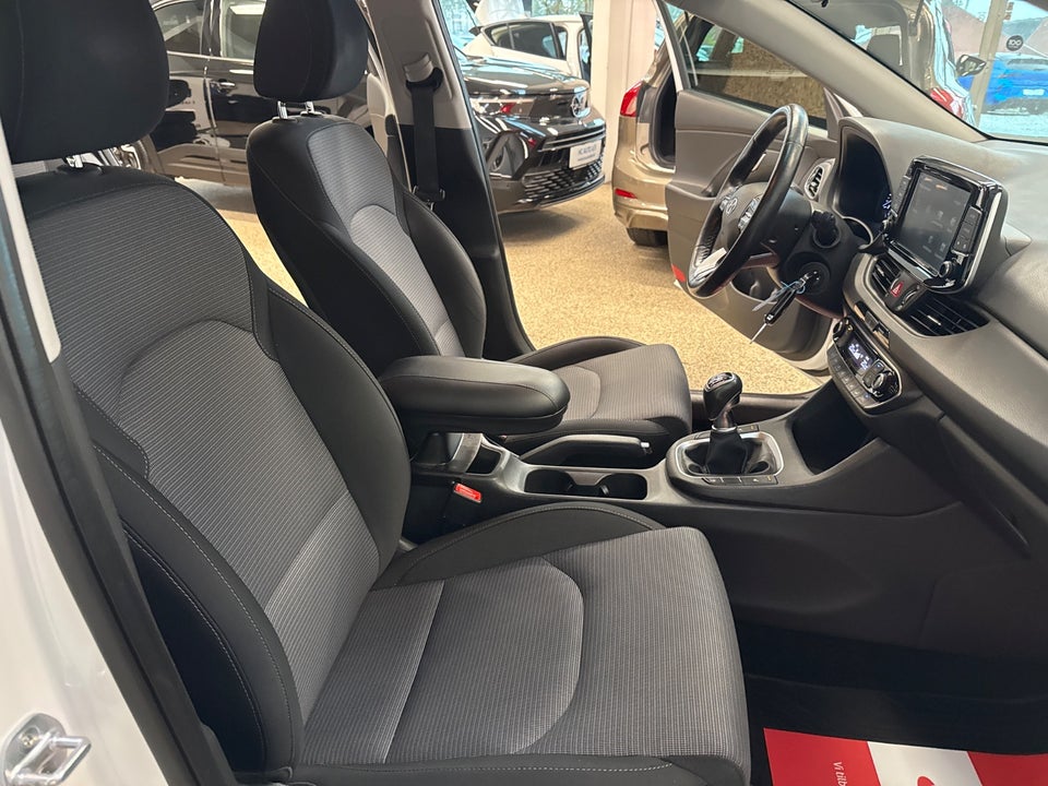 Hyundai i30 1,0 T-GDi Life Komfort stc. 5d