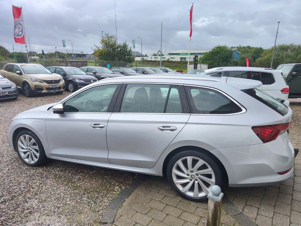 Skoda Octavia 1,4 TSi iV Plus Combi DSG 5d