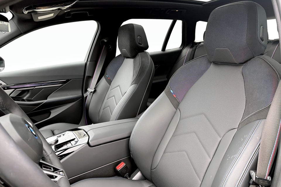 BMW i5 eDrive40 Touring Supercharged 5d