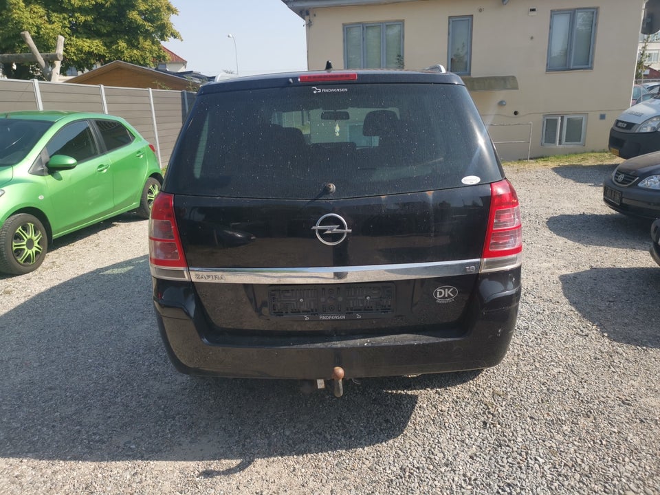 Opel Zafira 1,8 16V 140 Limited 7prs 5d