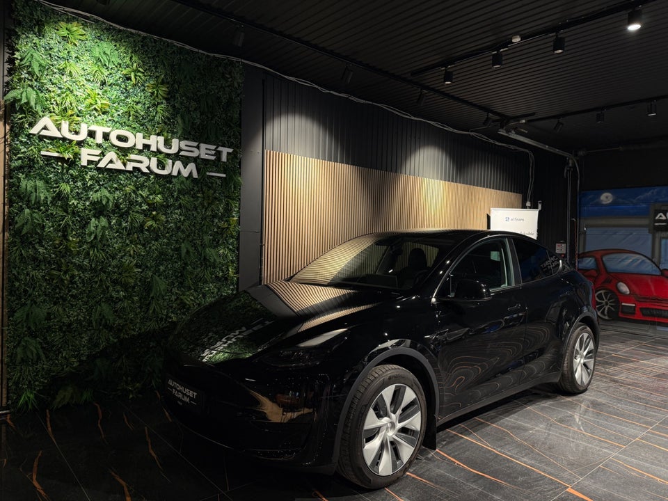 Tesla Model Y RWD 5d