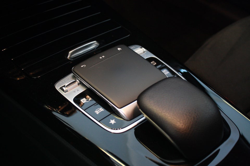 Mercedes A200 1,3 AMG Line aut. 5d