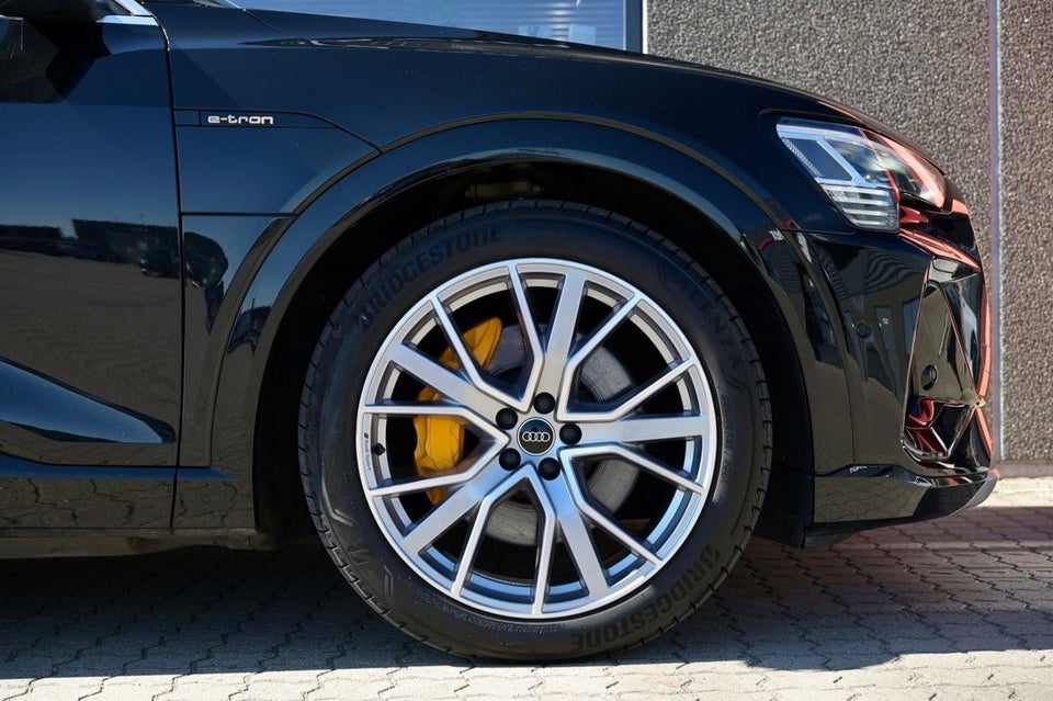 Audi e-tron 55 S-line quattro 5d