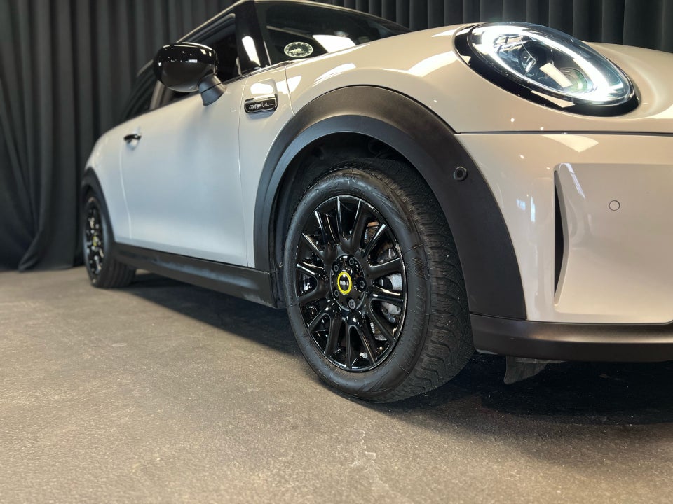 MINI Cooper SE Classic Trim 3d