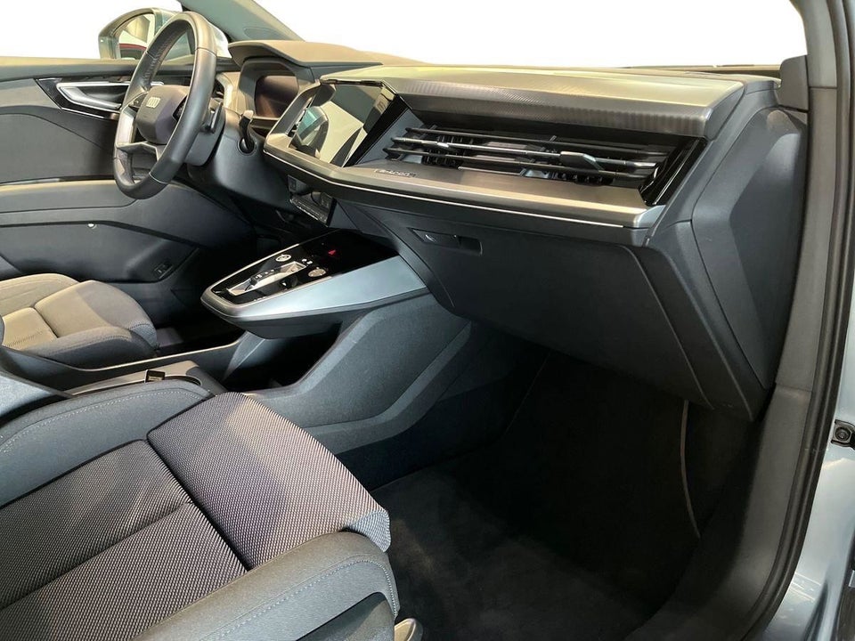 Audi Q4 e-tron 40  5d