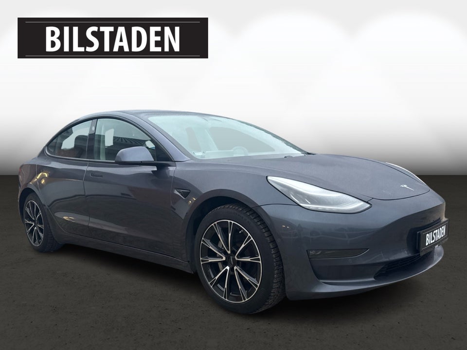 Tesla Model 3 Long Range AWD 4d