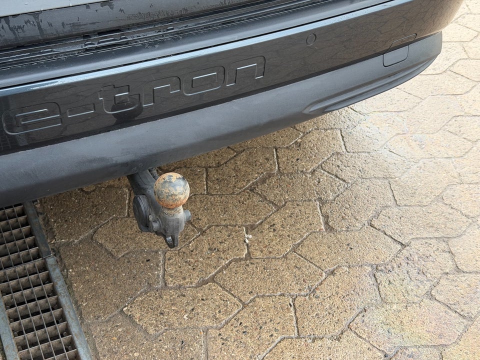 Audi Q4 e-tron 40 Advanced 5d