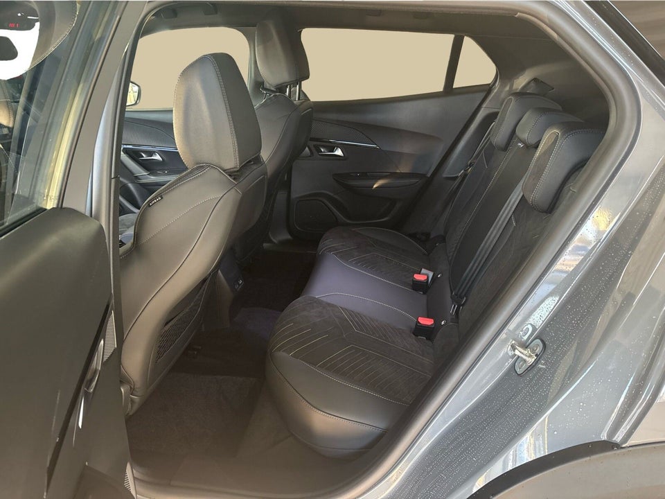 Peugeot e-2008 54 GT 5d