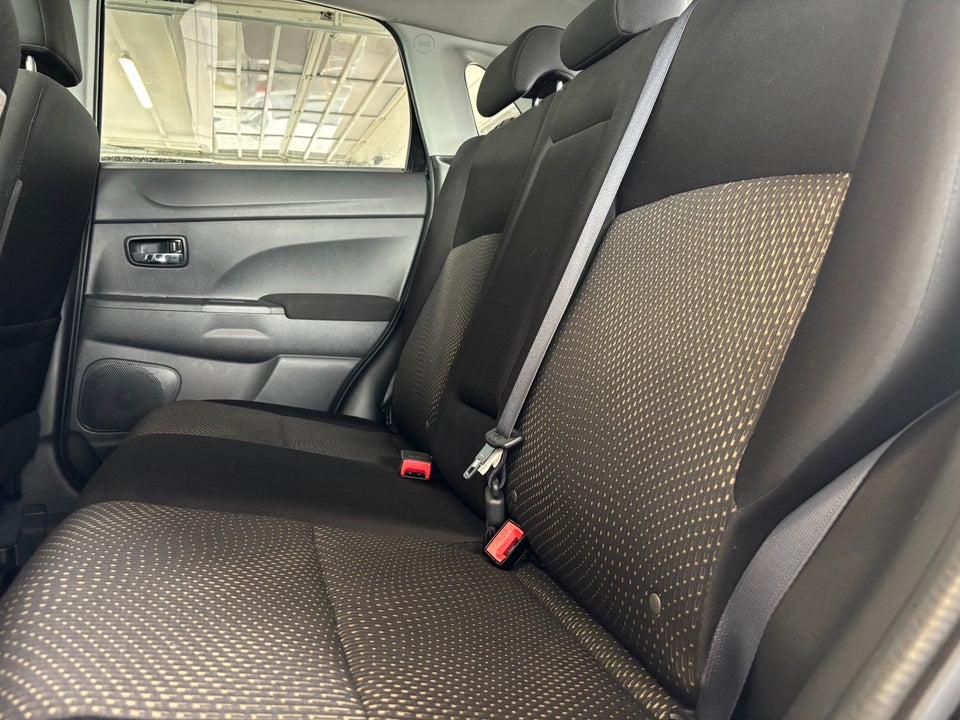 Mitsubishi ASX 1,6 Inform 5d