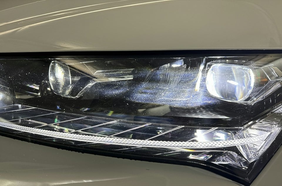 Skoda Enyaq 80 iV Suite 5d