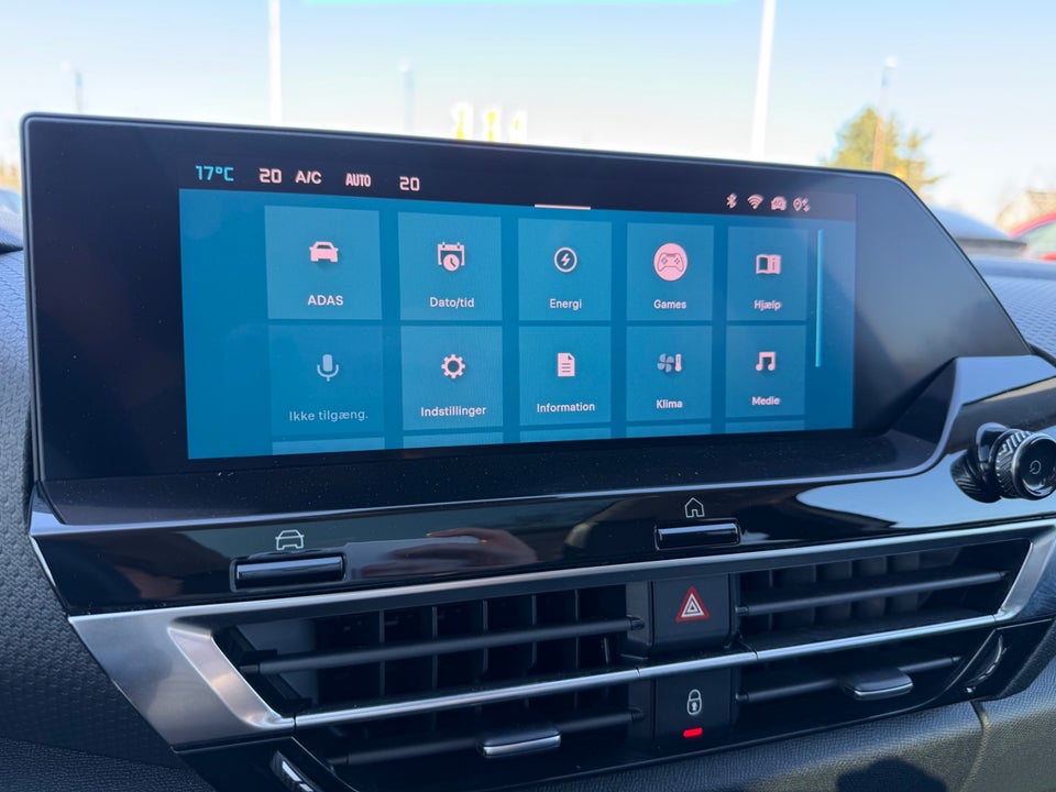 Citroën ë-C4 X 50 Shine 4d