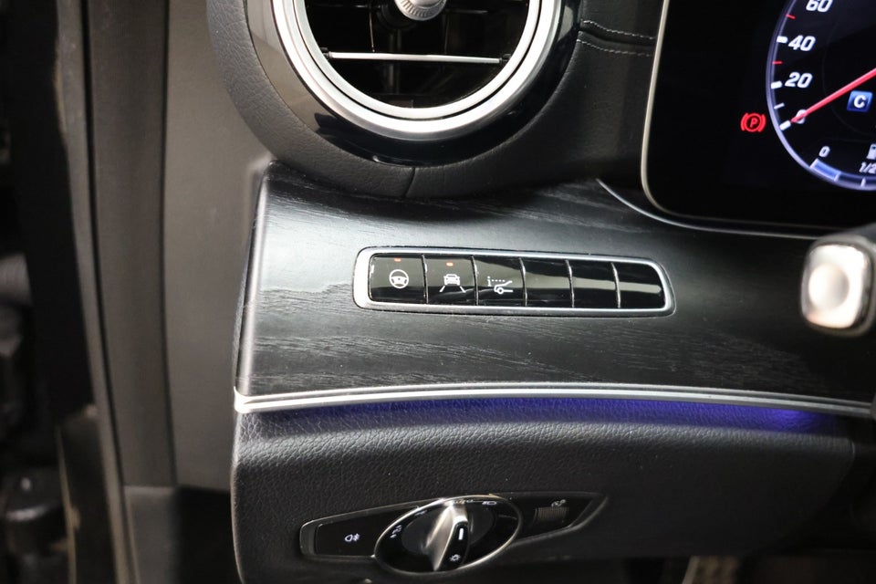 Mercedes E300 de 2,0 AMG Line aut. 4d