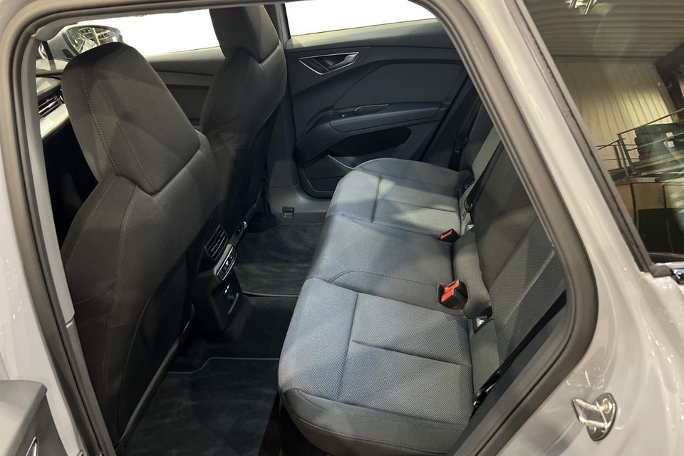 Audi Q4 e-tron 45 Progress 5d