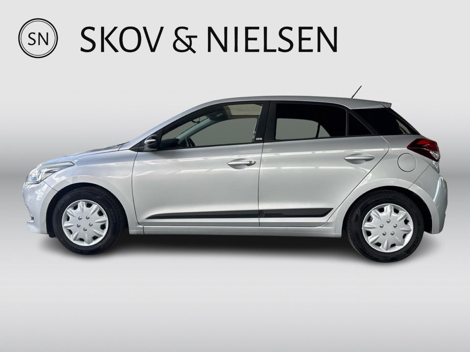 Hyundai i20 1,25 Black Life 5d