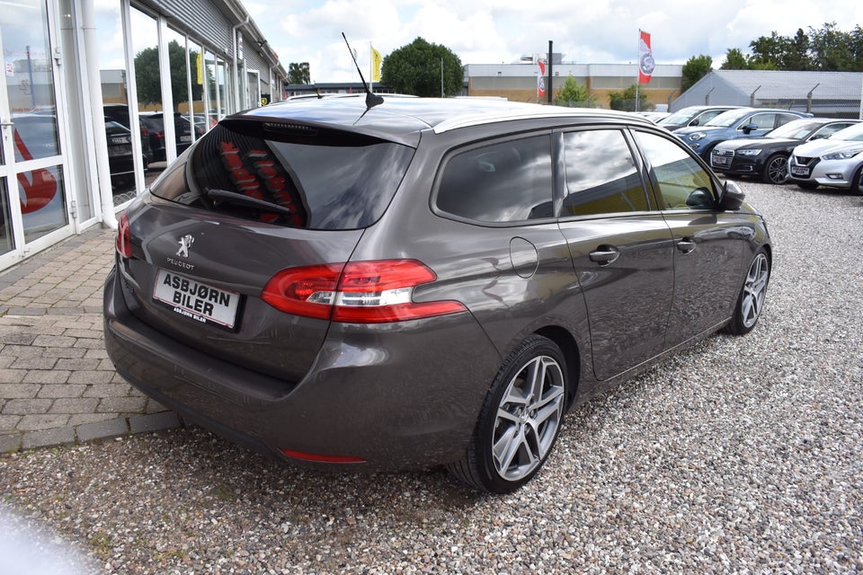 Peugeot 308 1,6 BlueHDi 120 Style SW 5d