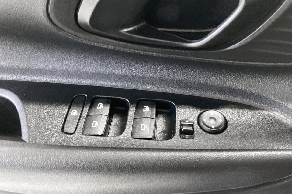 Hyundai i20 1,0 T-GDi Essential DCT 5d