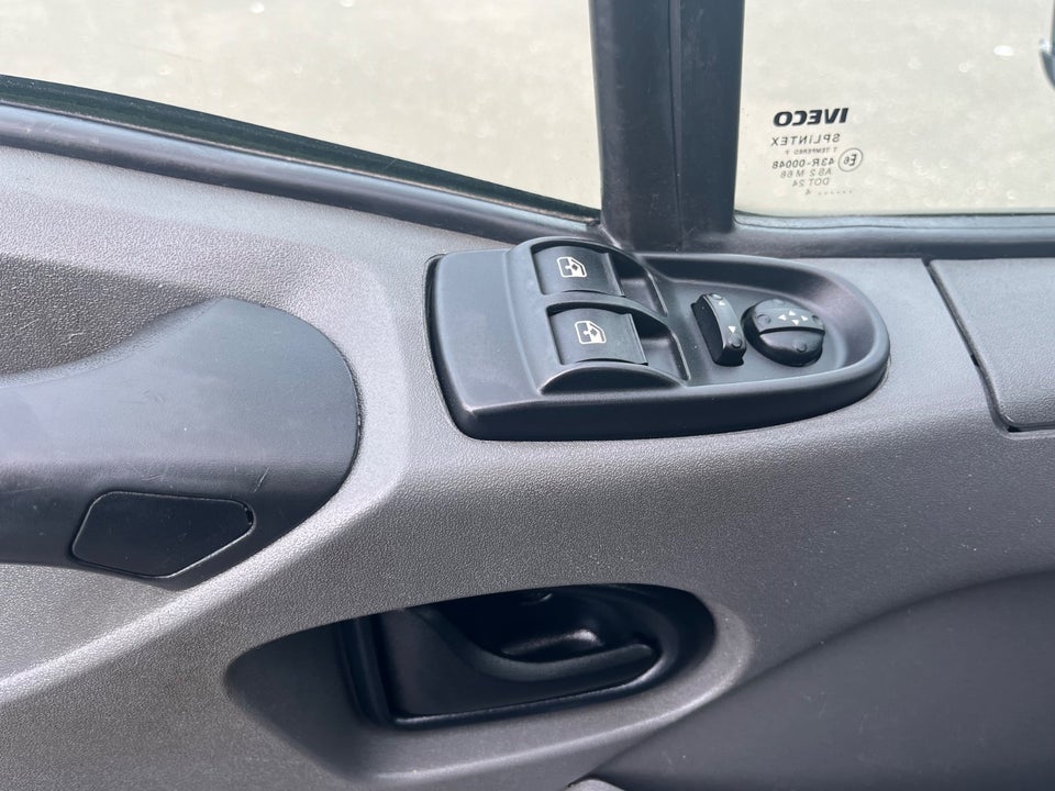 Iveco Daily 3,0 35S17 7,3m³ Van