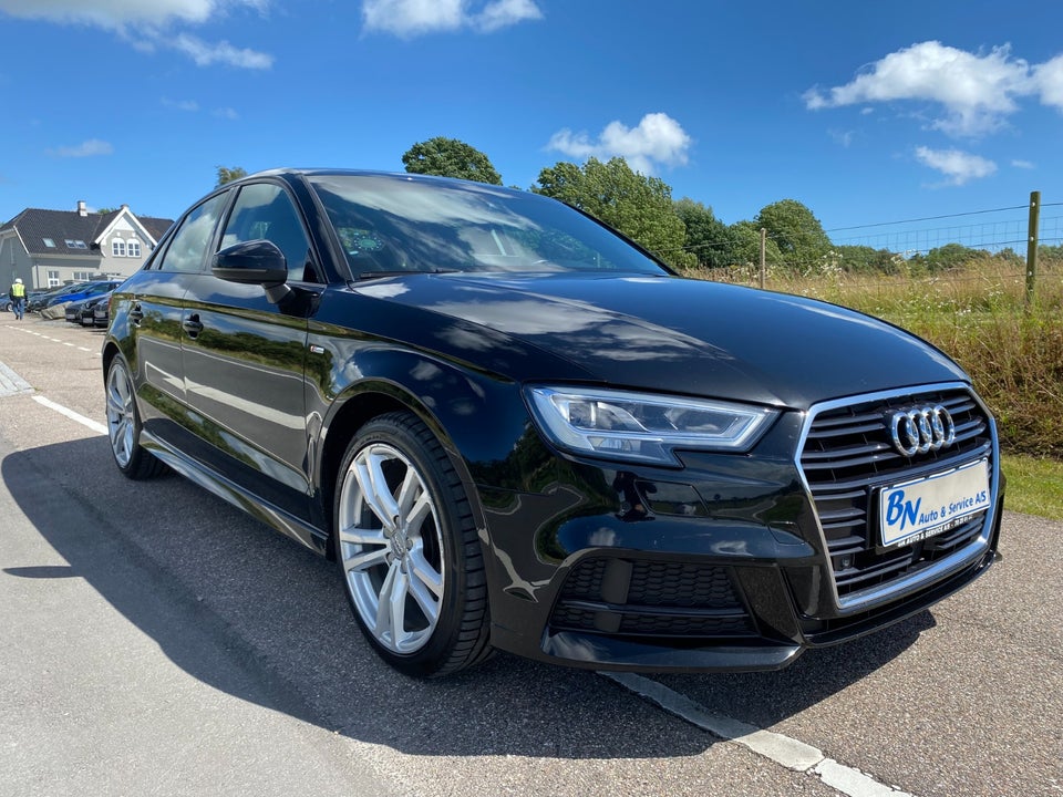 Audi A3 35 TDi S-line S-tr. 4d