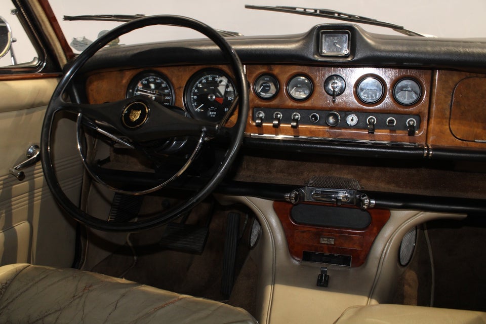 Jaguar 420 4,2 aut. 4d