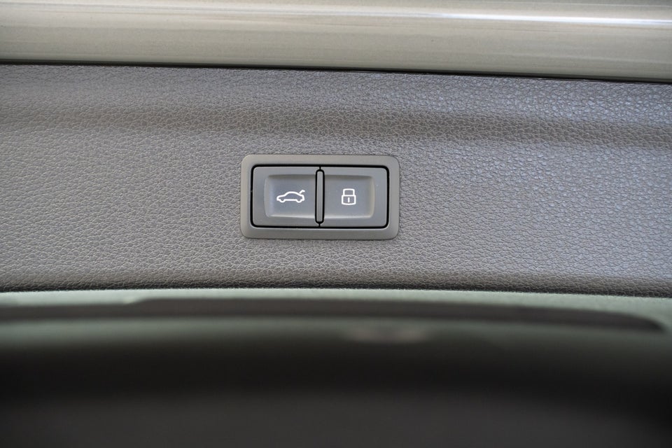 Audi Q3 45 TFSi e Attitude plus S-tr. 5d