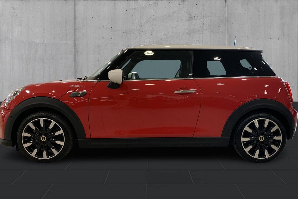 MINI Cooper SE Essential 3d