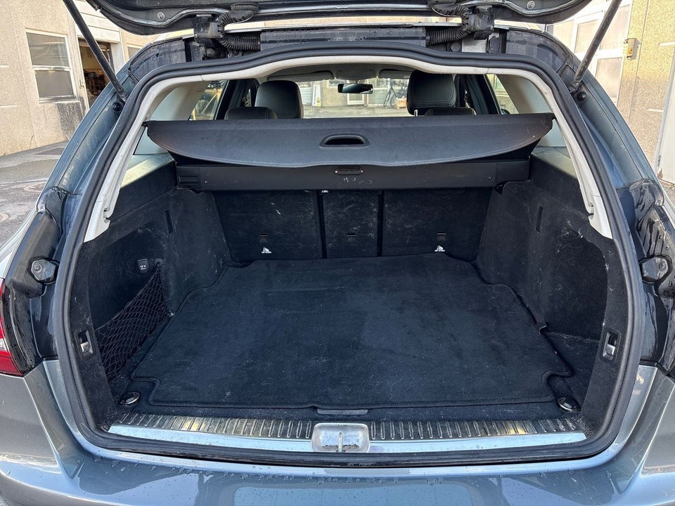Mercedes C220 d 2,0 Progressive stc. aut. 5d