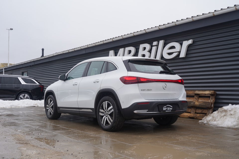 Mercedes EQA250+ Progressive 5d