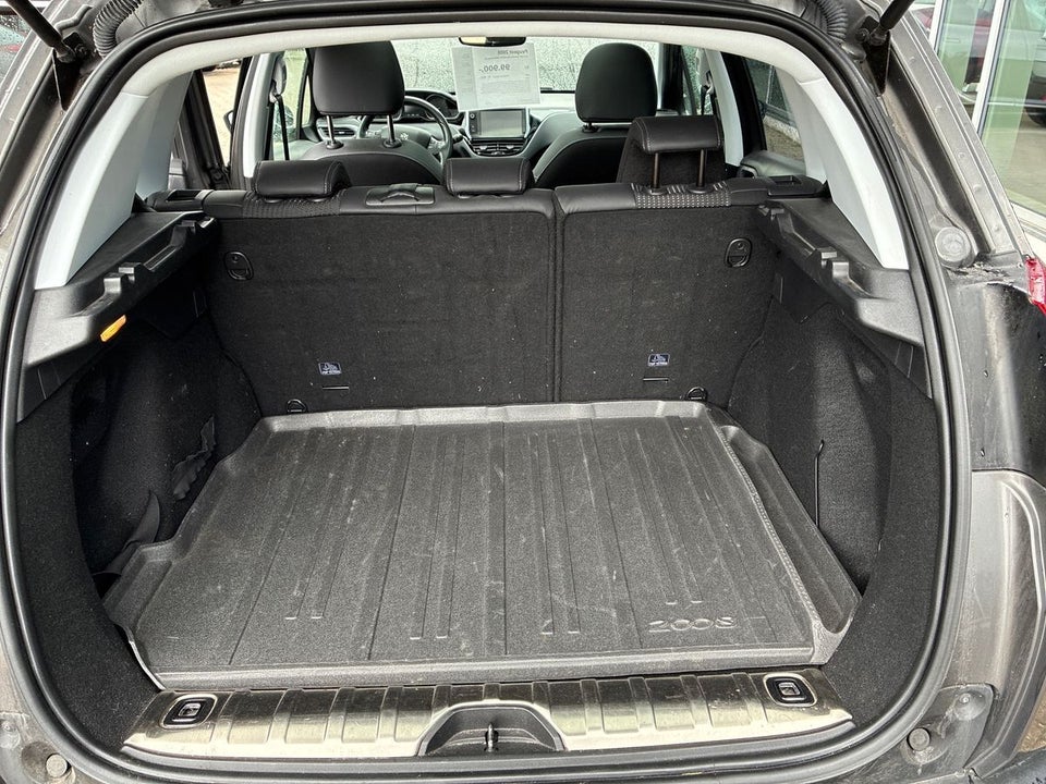 Peugeot 2008 1,2 e-THP 110 Selection Sky EAT6 5d