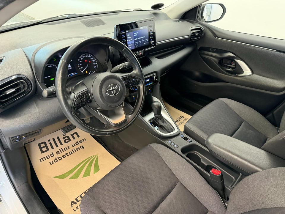 Toyota Yaris 1,5 Hybrid H3 e-CVT 5d