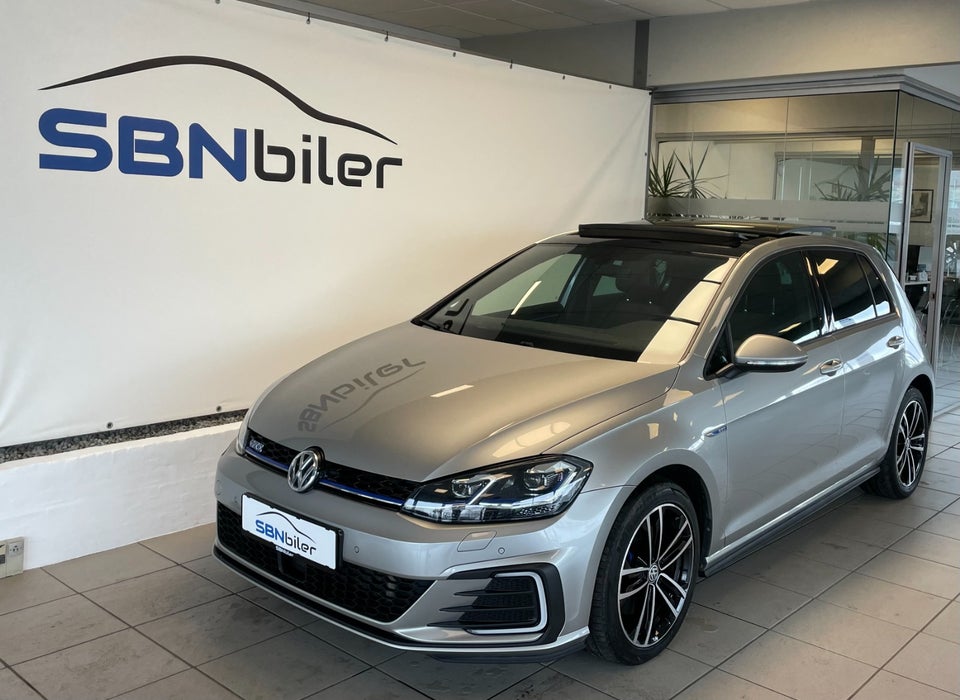 VW Golf VII 1,4 GTE DSG 5d