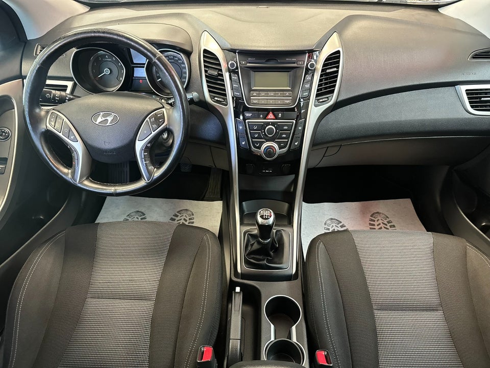 Hyundai i30 1,6 GDi XTR Eco 5d