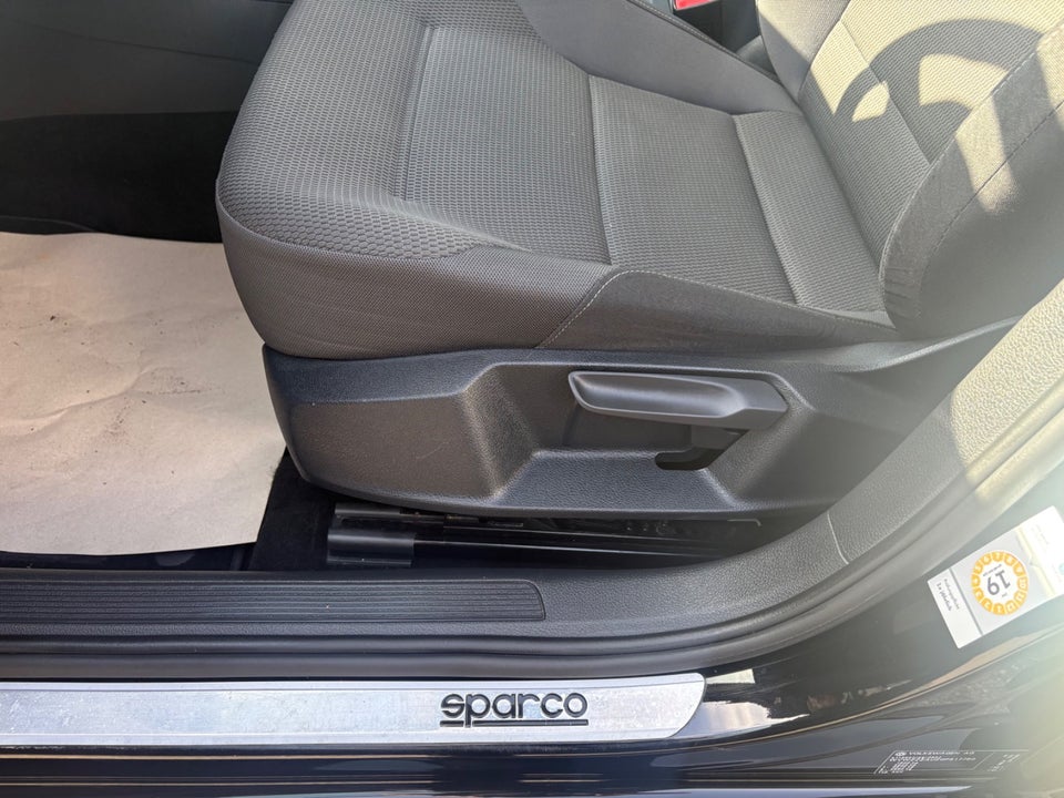 VW Golf VII 1,6 TDi 110 BlueMotion Variant 5d